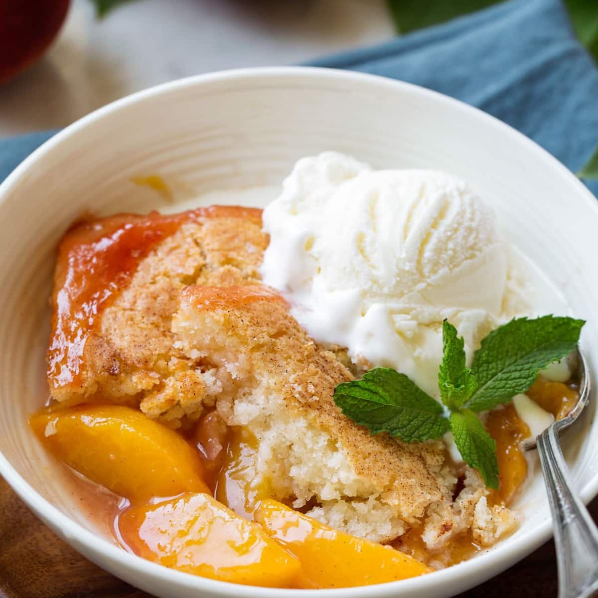 kitchenista peach cobbler